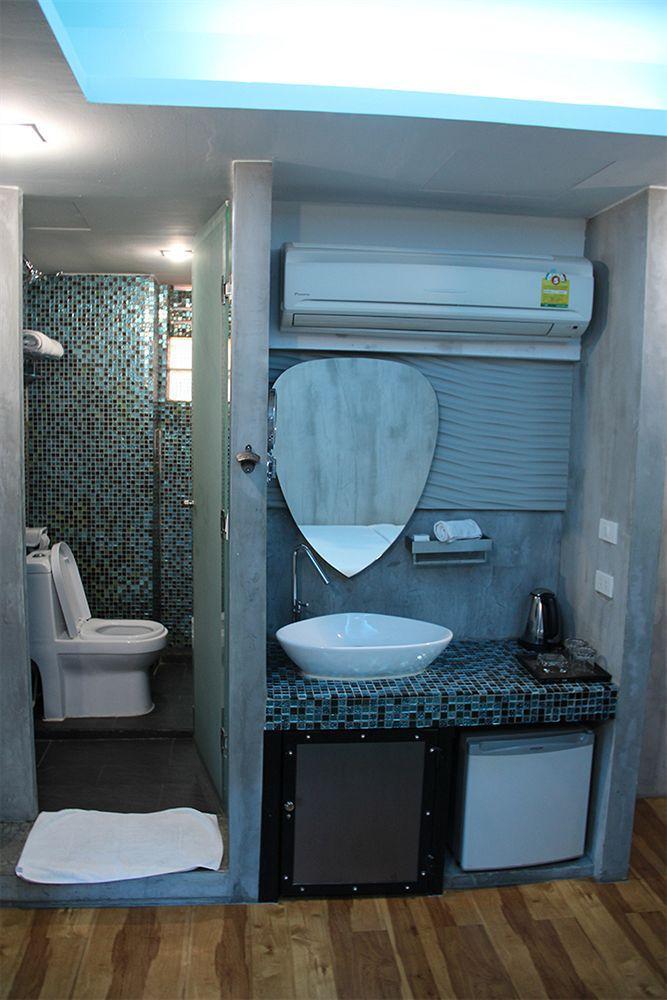 Blutique Hotel Банкок Екстериор снимка