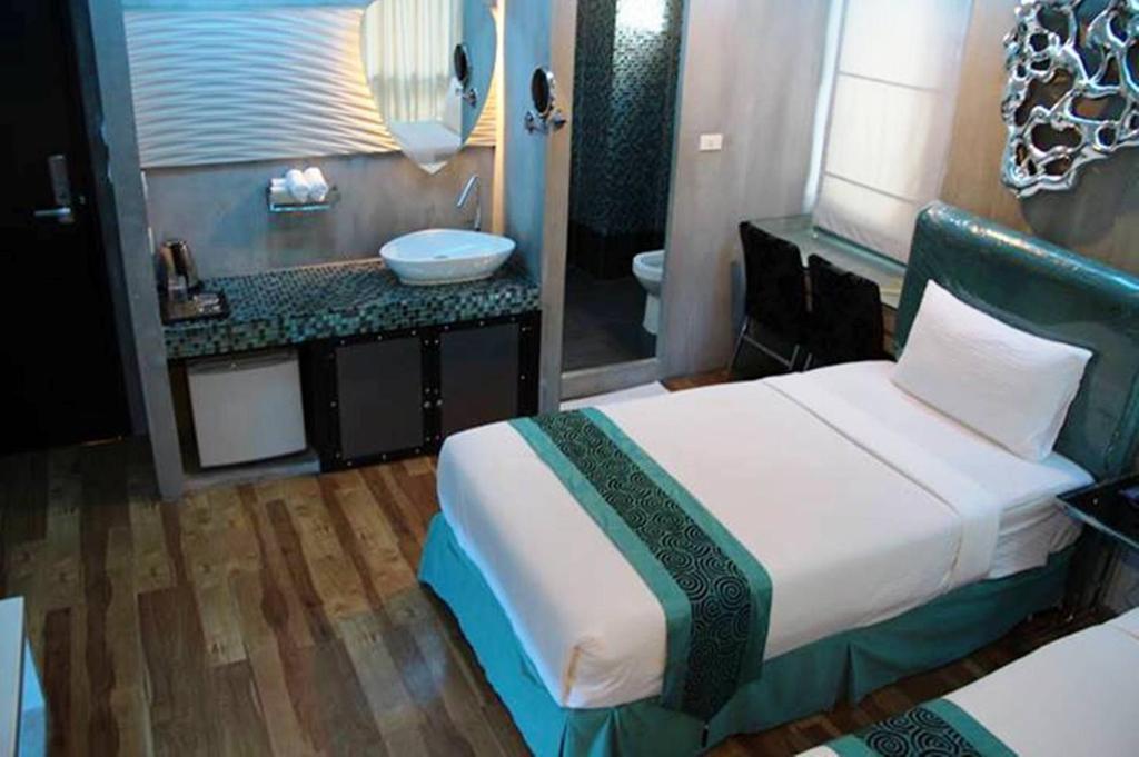 Blutique Hotel Банкок Екстериор снимка